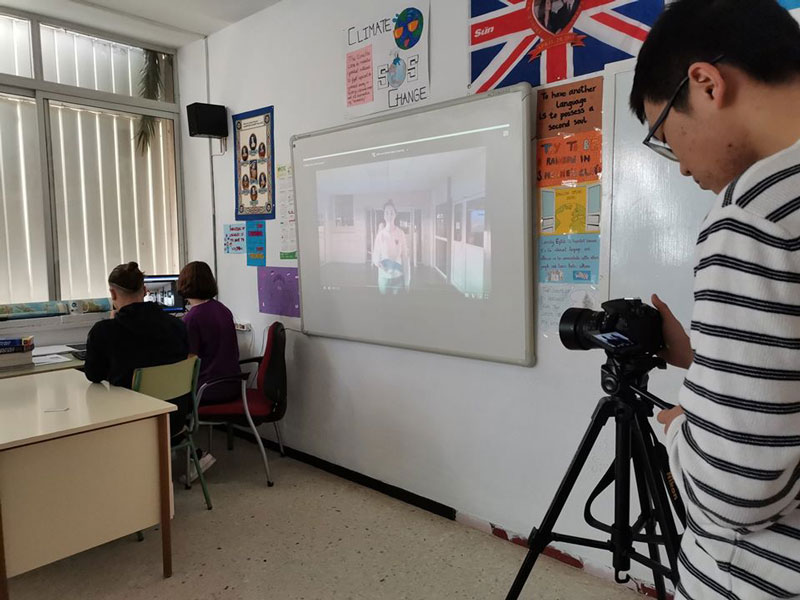Estudiantes del IES San Benito suben material al canal de YouTube.